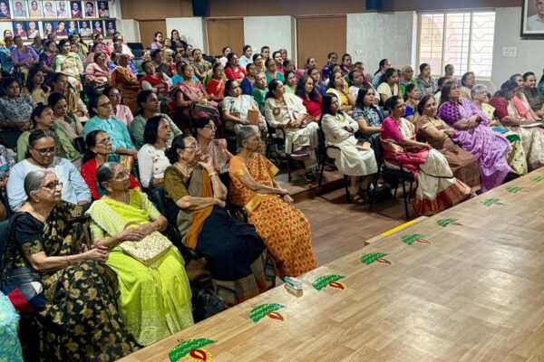 Dr. Rupal Shah presenting at the Akhil Hind Mahila Parishad