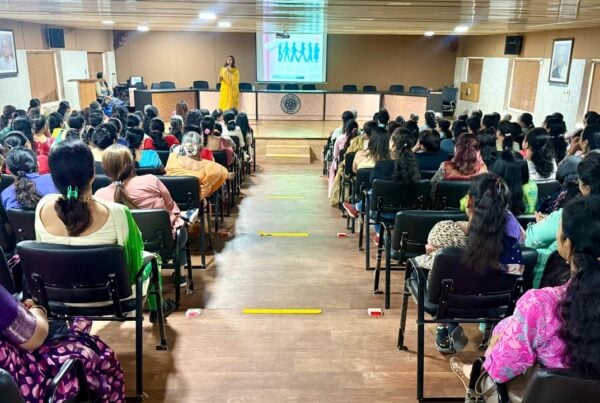 Dr. Rupal Shah presenting at the Akhil Hind Mahila Parishad